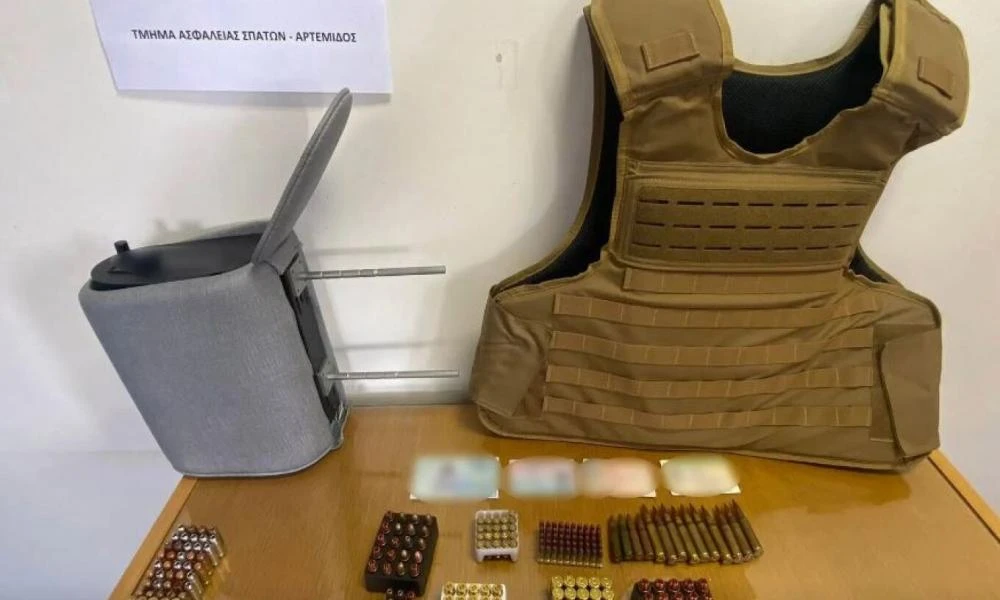 Σπάτα: Εμπόριο όπλων έκανε ένας 22χρονος - Έφερνε "εμπόρευμα" από τις ΗΠΑ